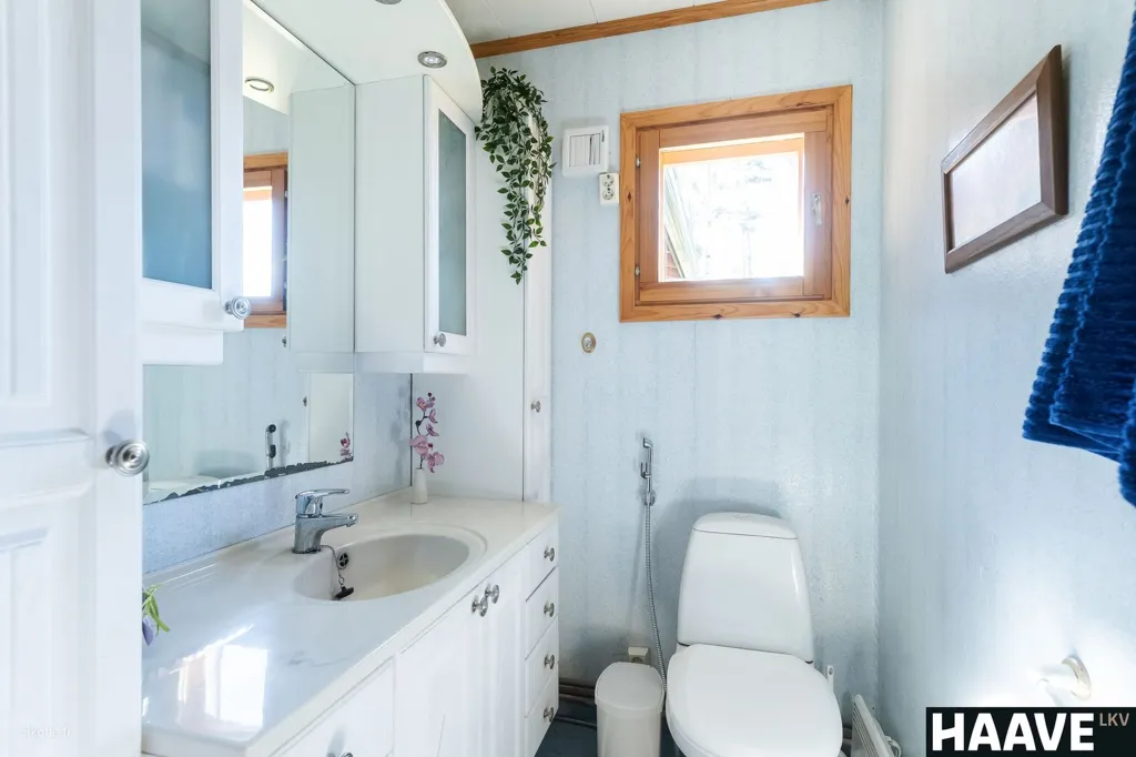 Bathrooms - Country House with Lake in Rauma