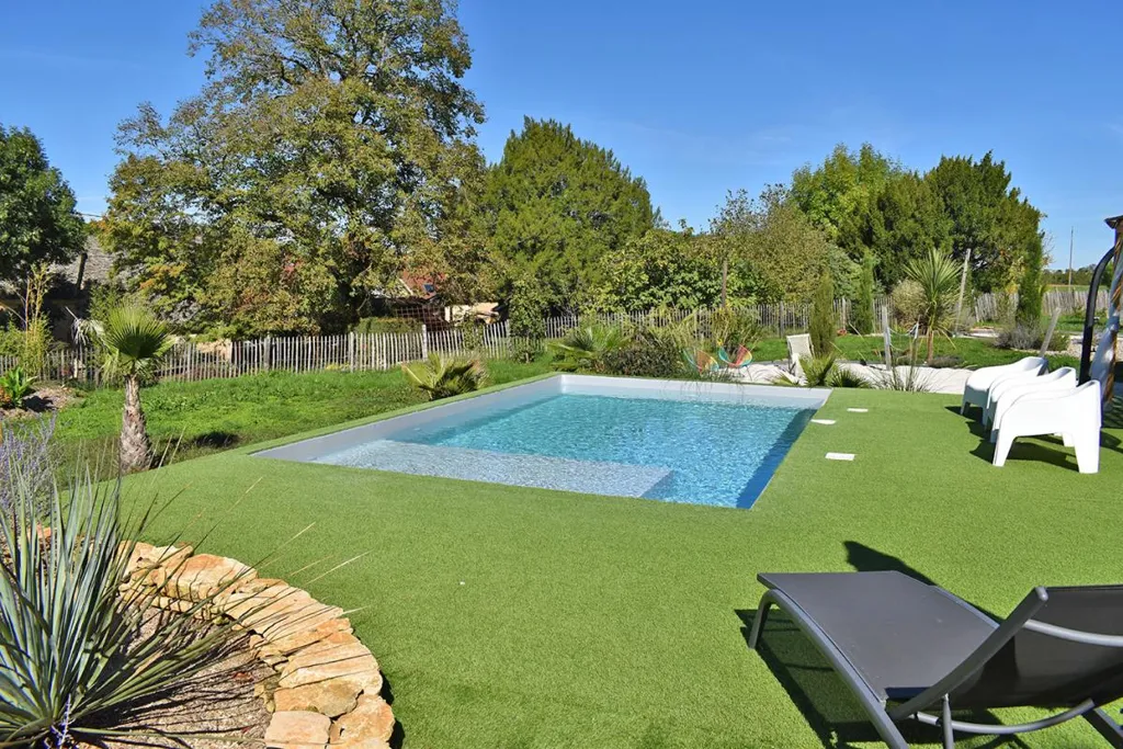 Piscine - Maison de Caractère avec Piscine à Saint-Genies