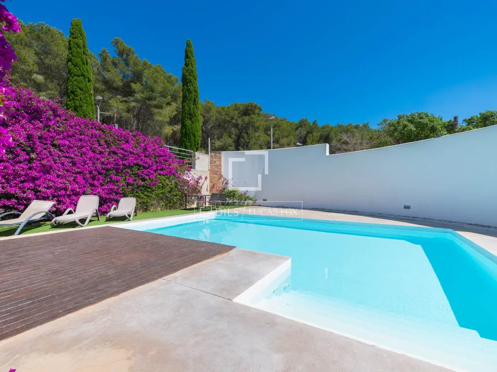 Bassein - Renovated Townhouse Near Beach in Cala Llonga