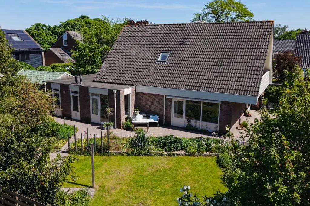 Vue aérienne - Characterful Bungalow with Garden in Hasselt
