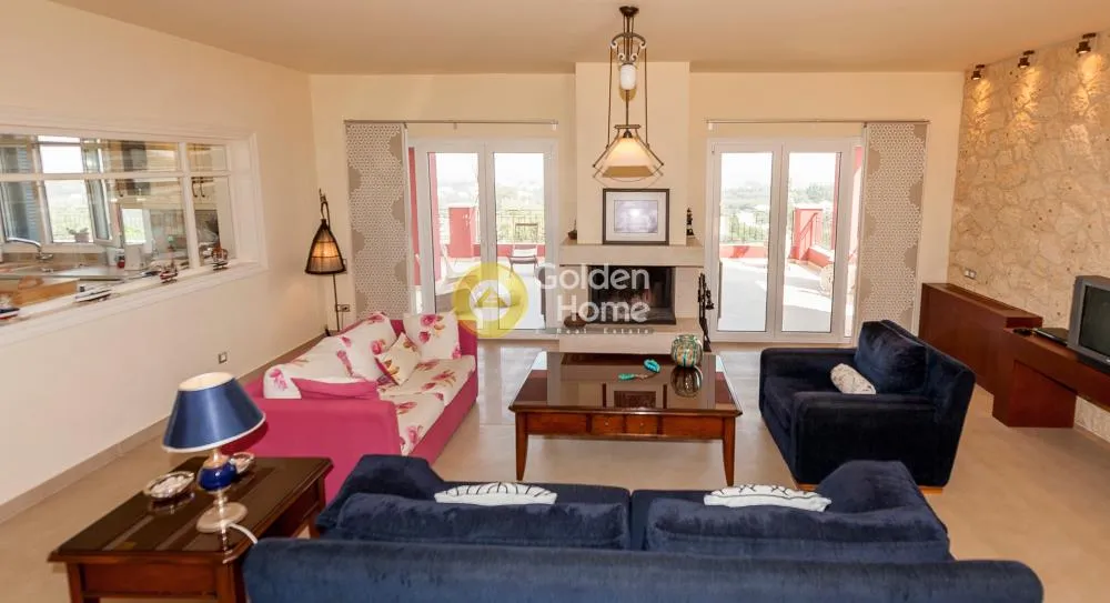 8-room house in GR