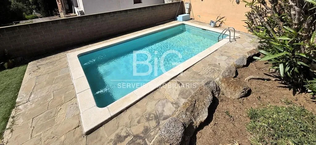 Bassein - Chalet with Pool and Terrace in Mataró