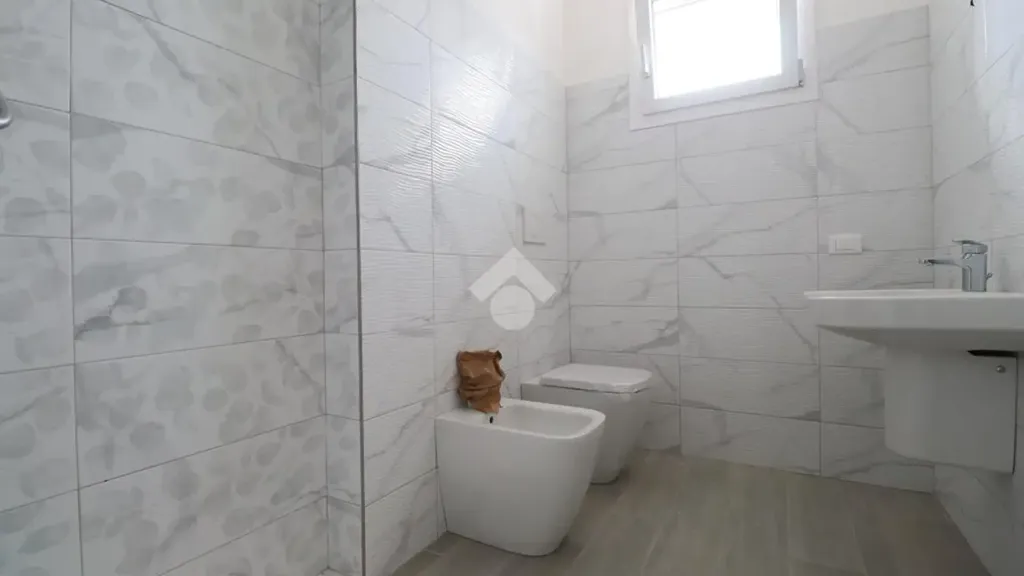 Badezimmer - New Villa with Solar Panels in Roverbella