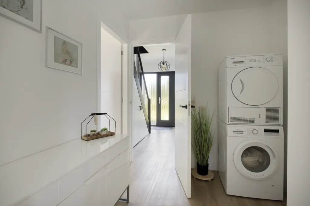Buanderie - Modernised House with Canal View in Bergentheim