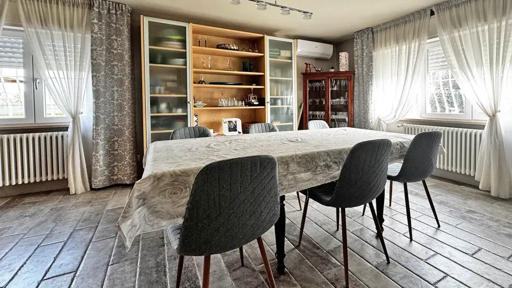Salle à manger - Rustic Villa with Solar Panels in Lucca