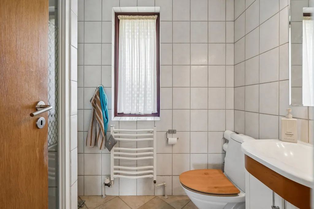 Salles de bain - Detached Villa with Garden in Fredericia