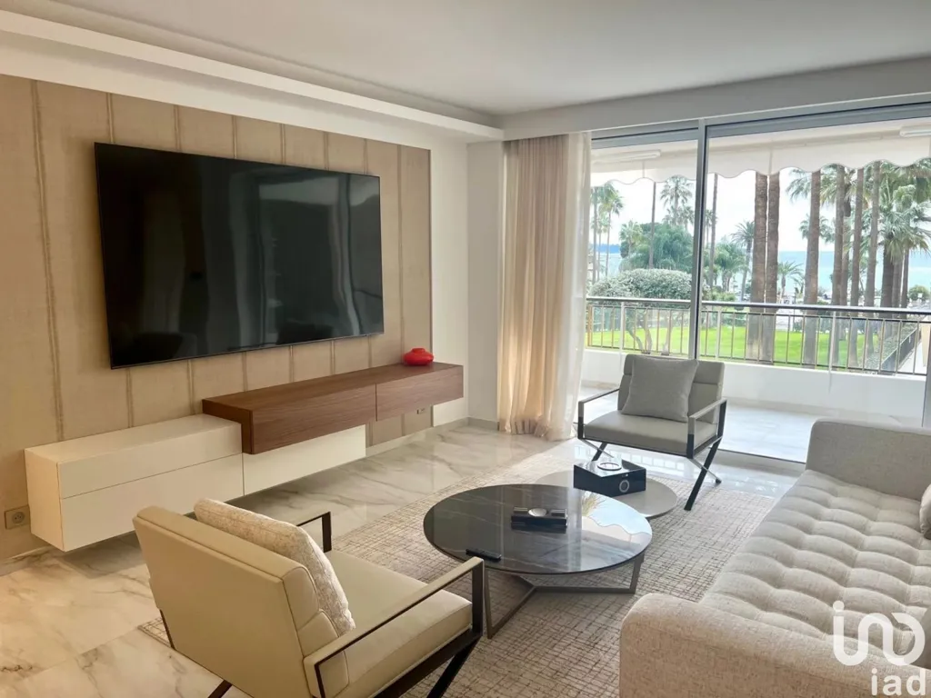 Elutuba - 2-Bedroom Apartment with Sea View in Cannes Croisette