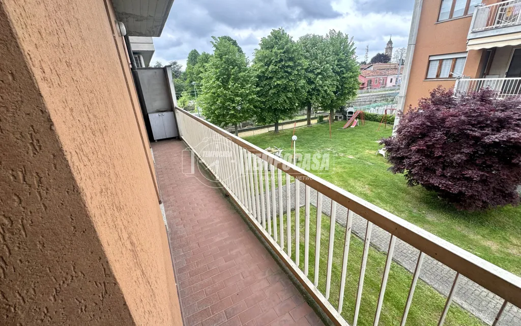 Rõdu - Spacious Apartment with Balcony in Savigliano