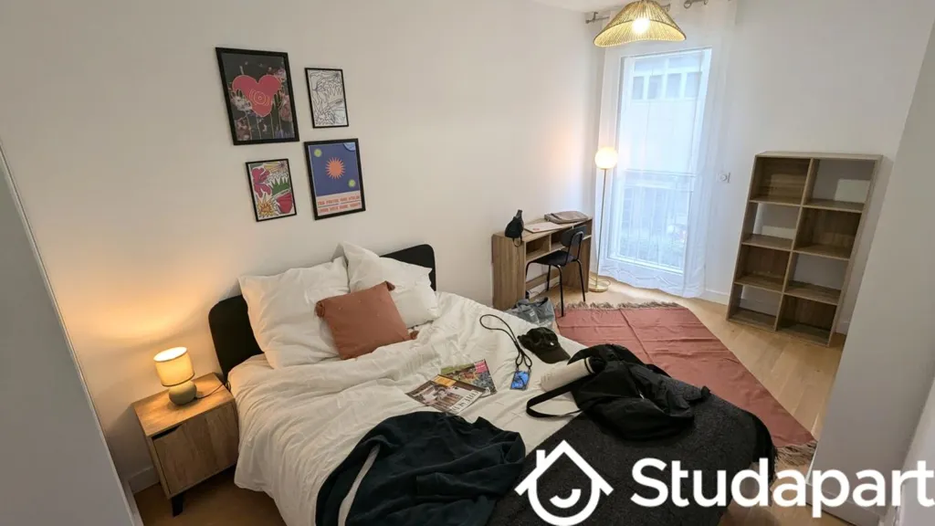 Chambres - Chambre en Colocation avec Cuisine Entièrement Équipée à Paris