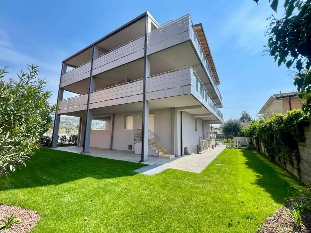 Jardin - Luxury Flat with Pool in Bardolino