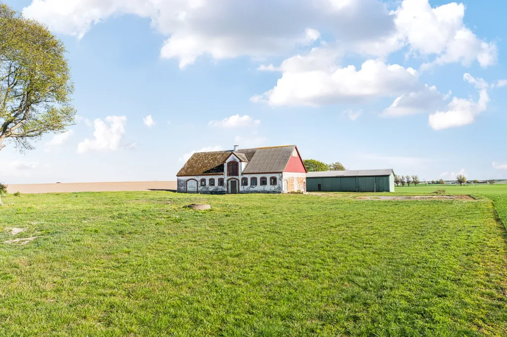 Välivaade - Stable with Potential for Conversion in Österlen