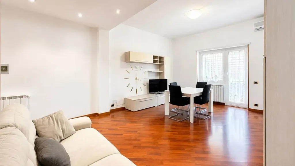Living Room - Rented Apartment with Balconies in Rome