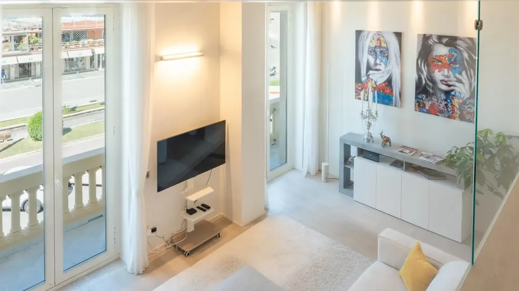 Living Room - Seafront Apartment with Balcony in Viareggio
