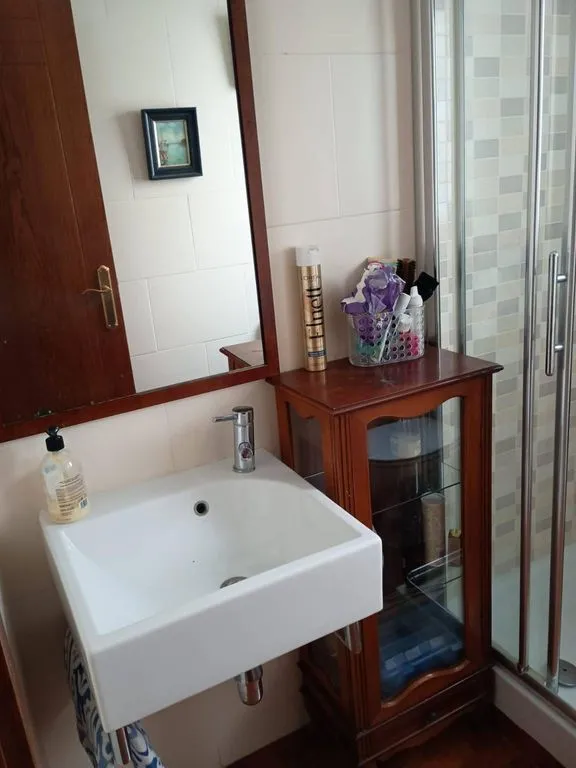 Bathrooms - Luxury Flat with Balcony in Valencia