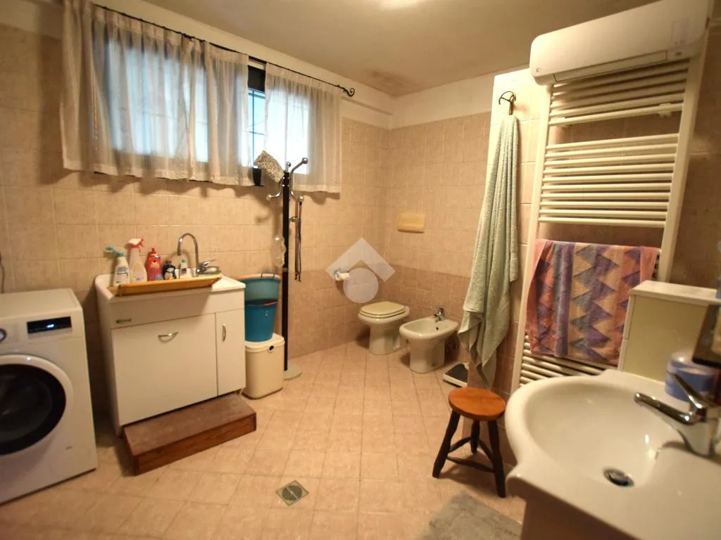 Bagni - Villa with Private Garden in Cassina De' Pecchi