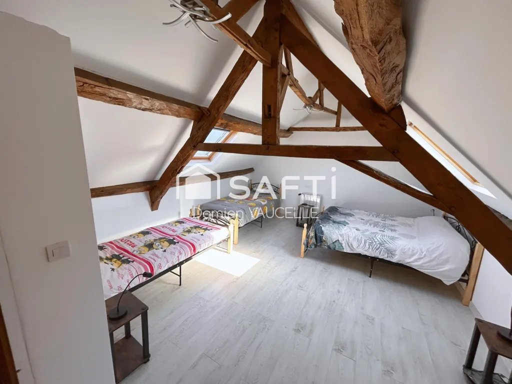 Rooms - Renovated House with Garden in La Dorée