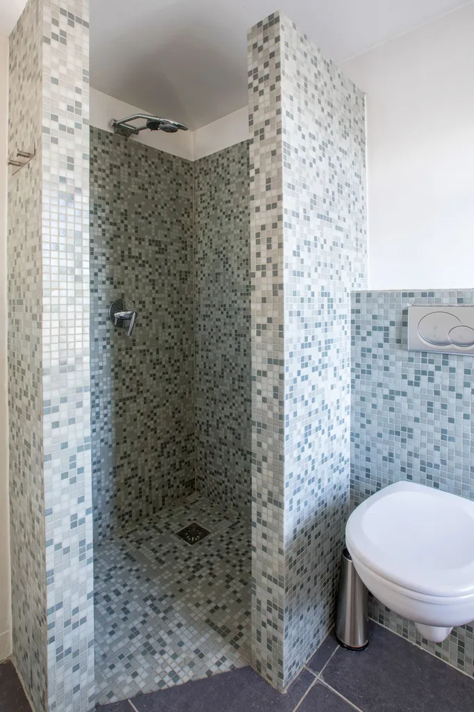 Vannitoad - Semi-detached House with Office Space in Arnhem