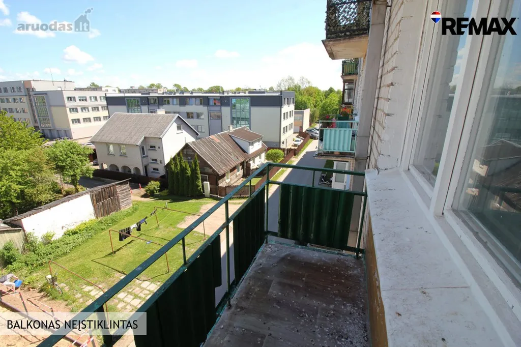 Balcony - 3-Bedroom Apartment with Balcony in Šiauliai Centre