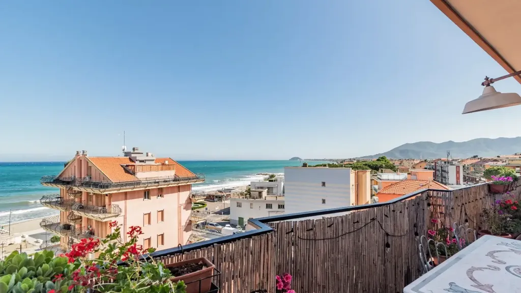 Balcon - Penthouse with Sea View in Ceriale