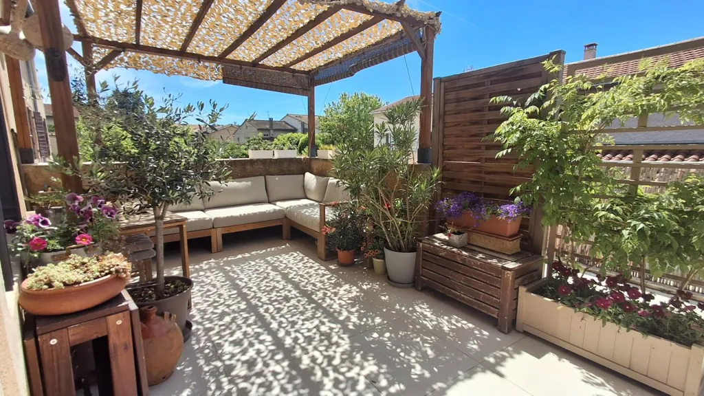 Terrasse - Duplex T4 Centre Ville Brignais avec Terrasse
