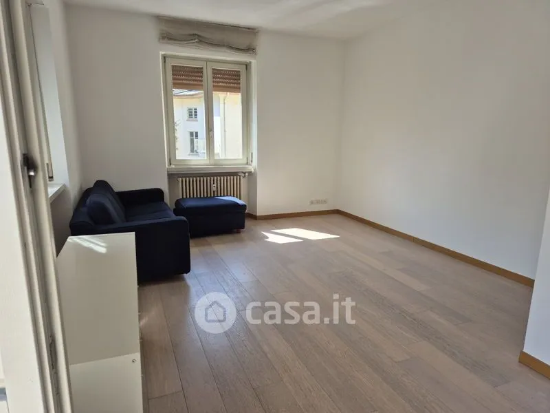 Elutuba - Rustic Apartment with Balcony in Sondrio