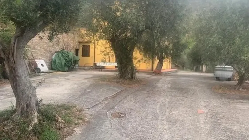 9-room house in IT