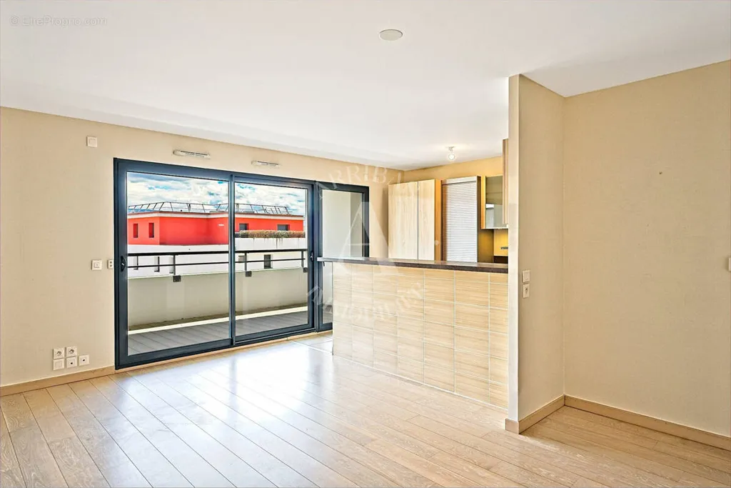 Elutuba - Modern Apartment with Balcony in Ferney-Voltaire