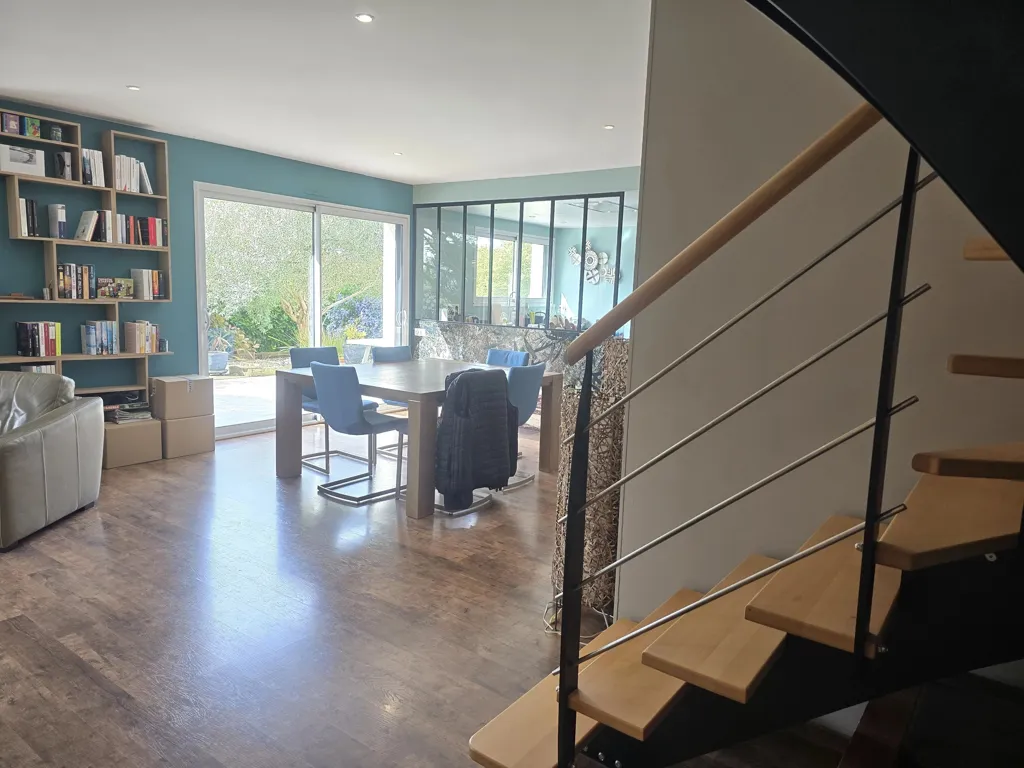 Séjour - Maison contemporaine avec vue dégagée à Plérin