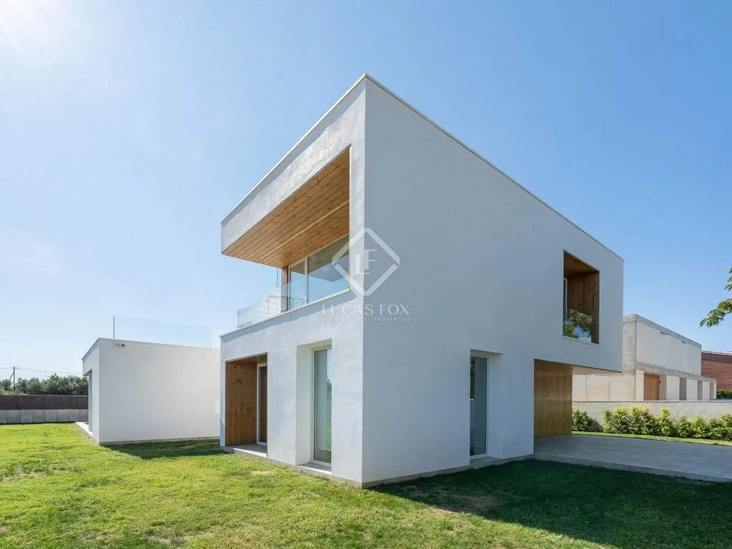 Välivaade - Modern House with Pool in Reus
