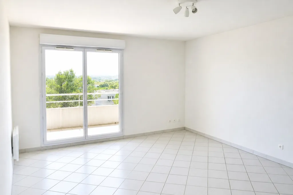 Pièces - Appartement Traversant avec Balcon à Montpellier
