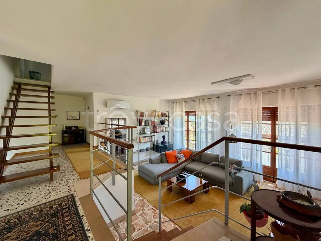 Soggiorno - Restored Villa with Garden in Bra