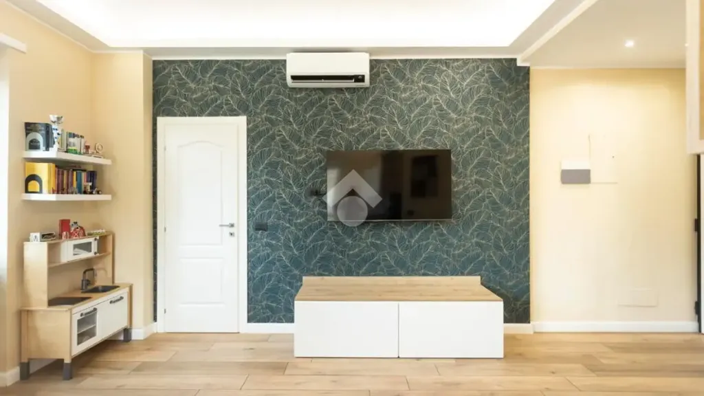 Séjour - Modernised Apartment with Balcony in Turin