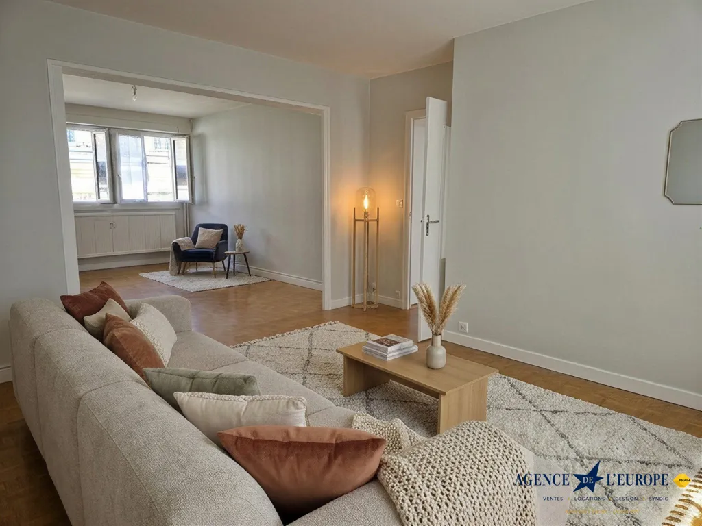 Living Room - Bright Flat with Lift in Vichy Centre