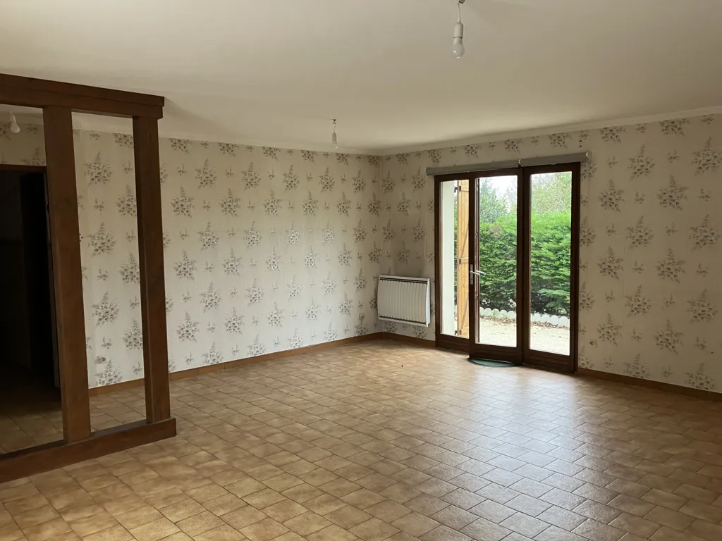 Séjour - Maison Plain Pied avec Jardin près du Centre Ville