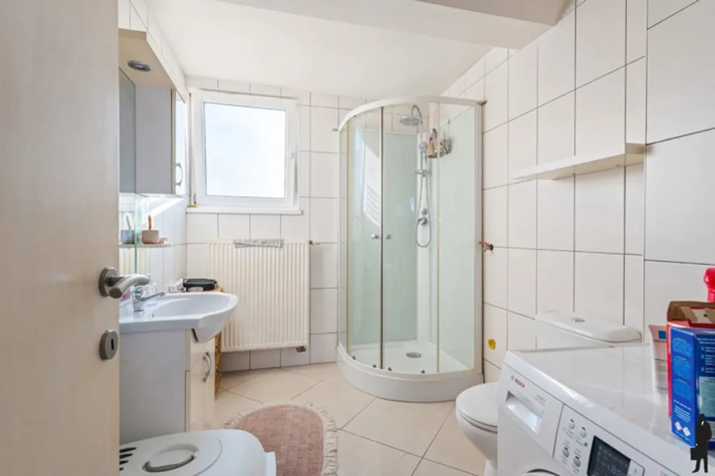 2 magamistoaga maja asukohas Antwerpen