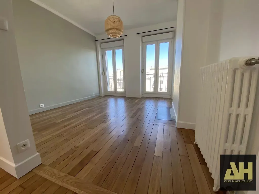 Toad - Charming Flat with Balcony in Brest