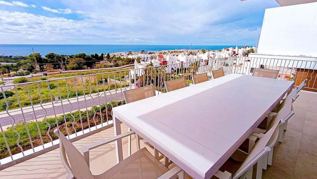 Rõdu - Chalet with Infinity Pool in Nerja