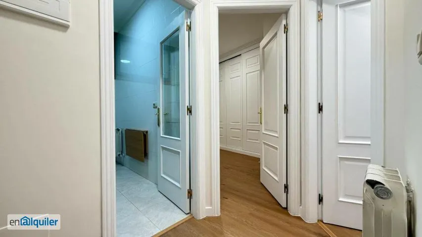 Entrée - Modernised Flat with Lift in Old Town, Vigo