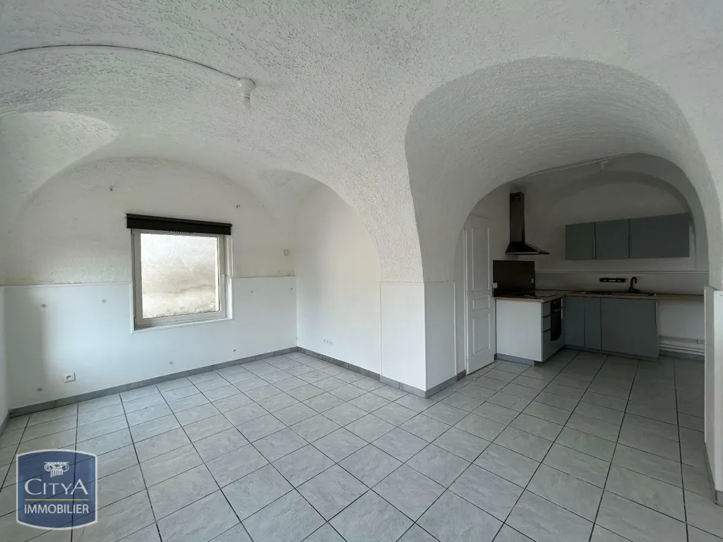 Rooms - 2-Bedroom Flat with Terrace in Château-Thierry
