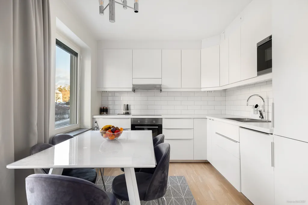 Cuisine - Apartment with Balcony in Central Huddinge