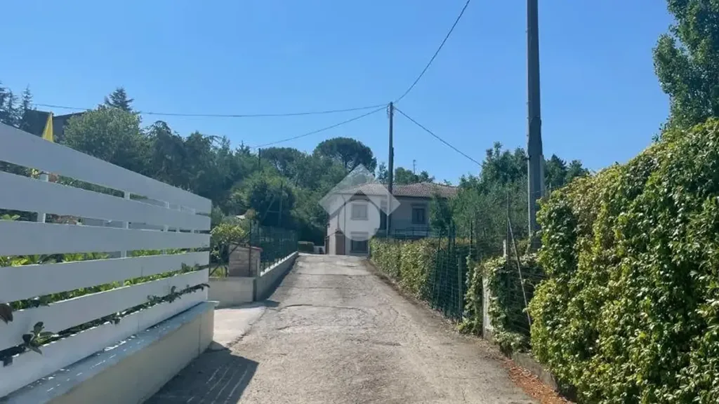 Esterno - Casa indipendente con terrazzo panoramico a San Nicola Manfredi