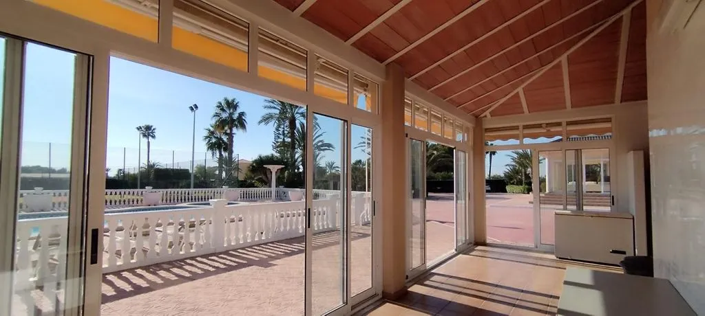 Terrass - Luxury Villa with Pool in Elche