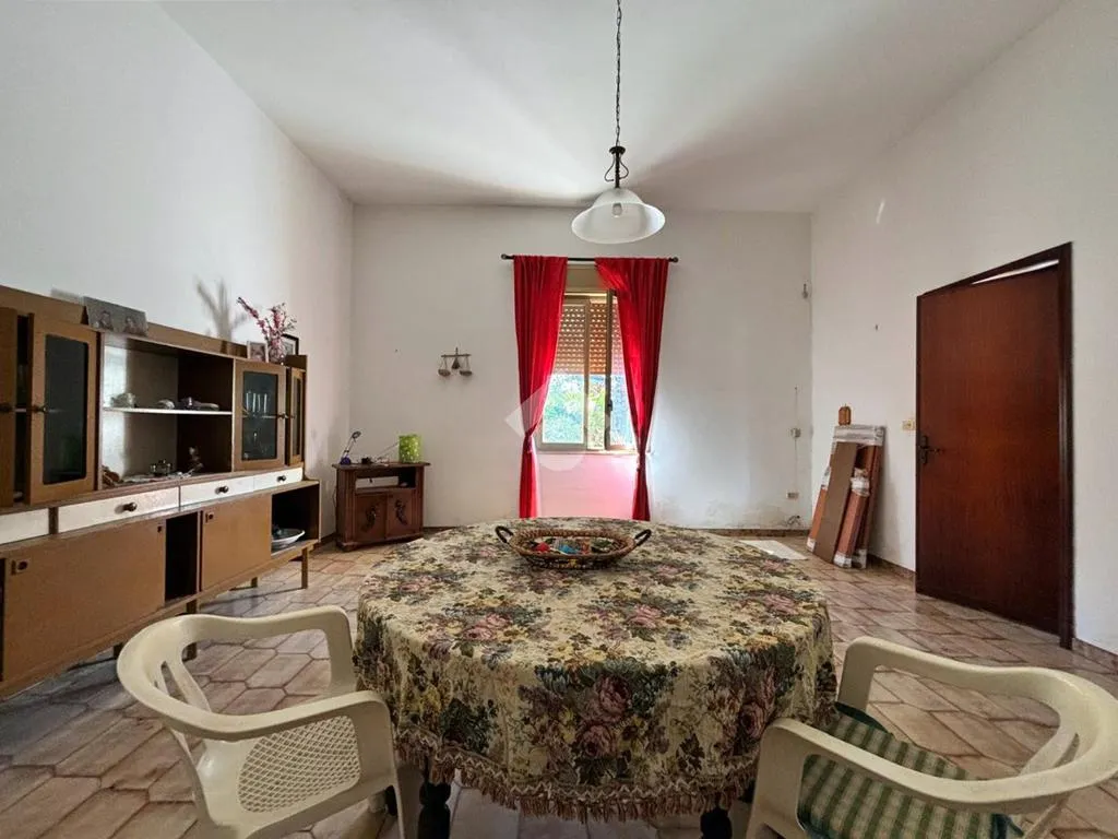 Söögituba - Single Villa with Private Garden in Marsala