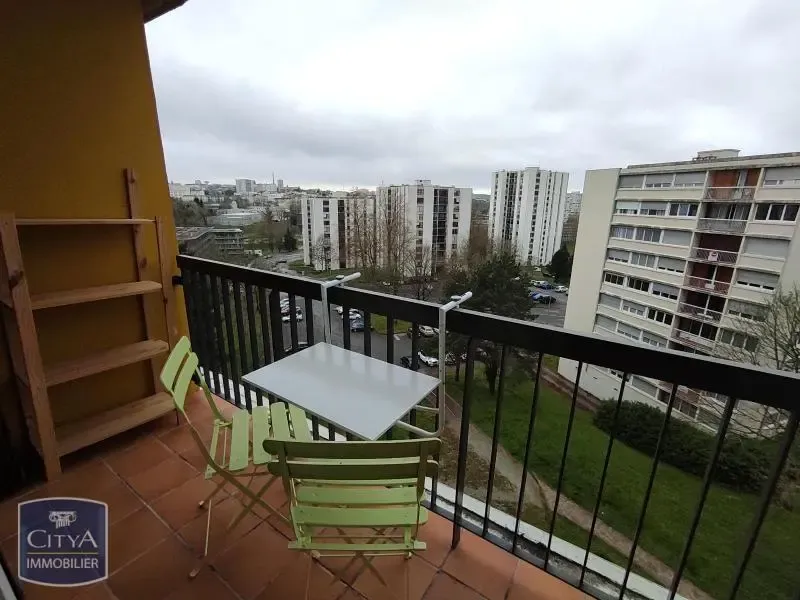 Balcon - Chambre Meublée avec Balcon à Limoges