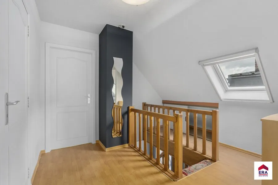 Pièces - Appartement avec Atelier de 240 m² et Jardin à Bruxelles