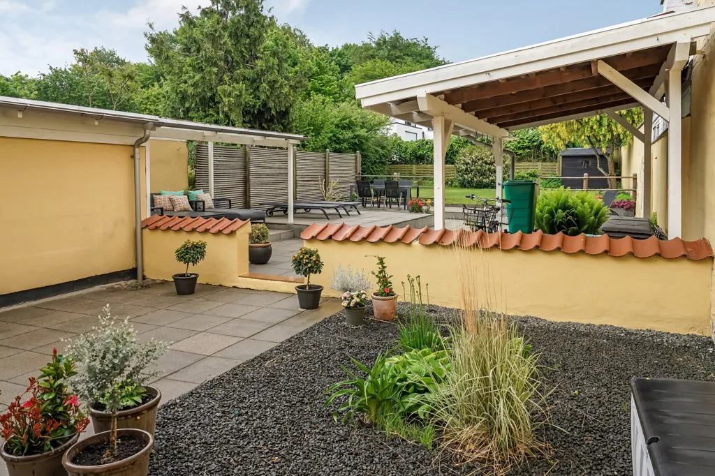 Aed - Villa with Garden in Odense C