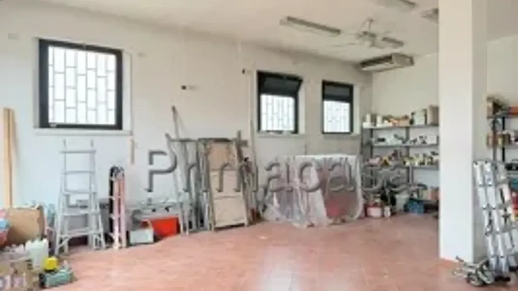 Pesuköök - Ground Floor Trilocale with Potential in Albaredo D'Adige
