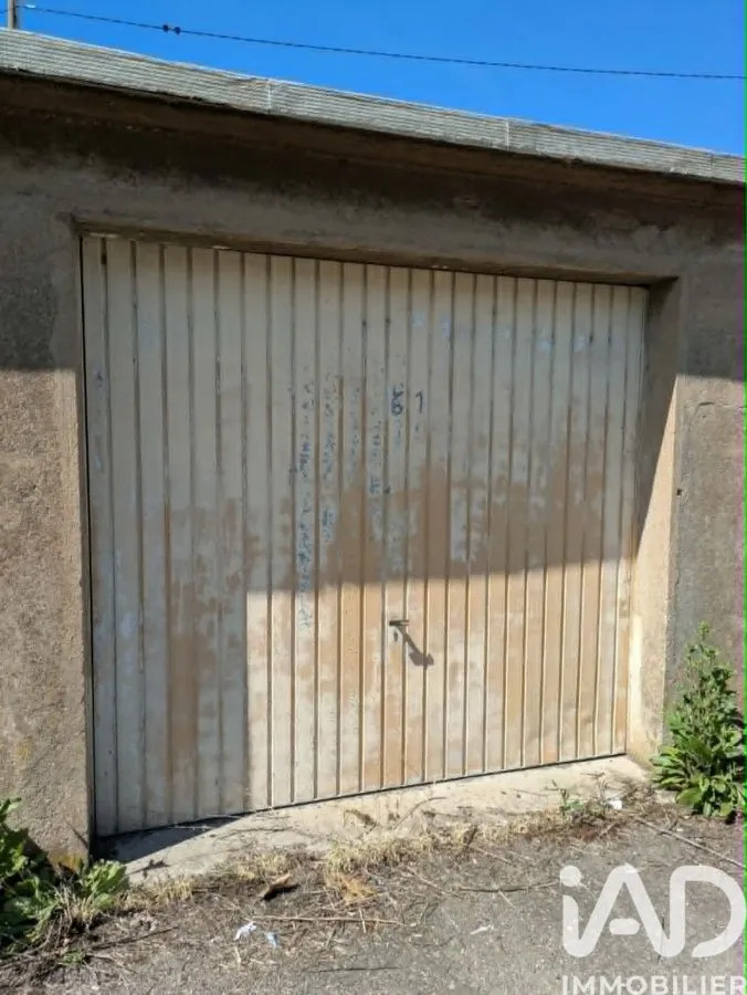 Esterno - Garage with Parking in Algrange