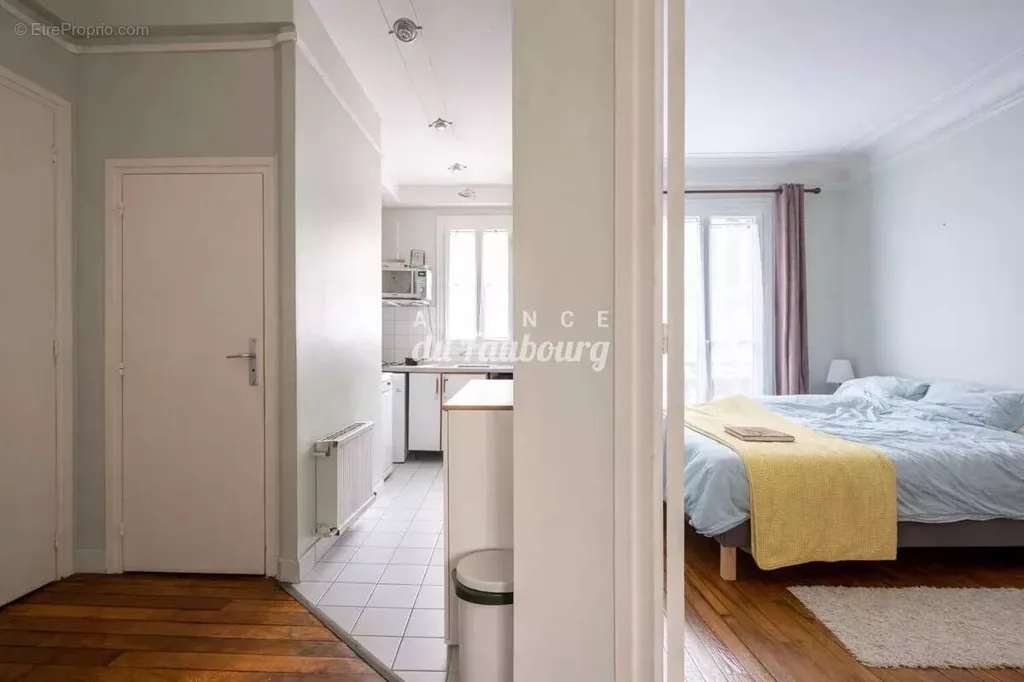 Chambres - Appartement Traversant Rue et Cour à Paris 13ème