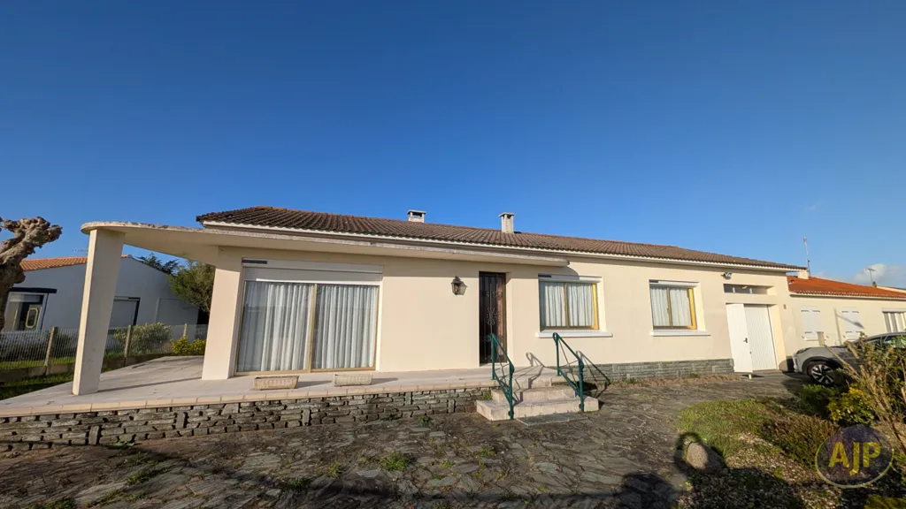 Exterior - Charming House with Terrace in L'Aiguillon Sur Mer